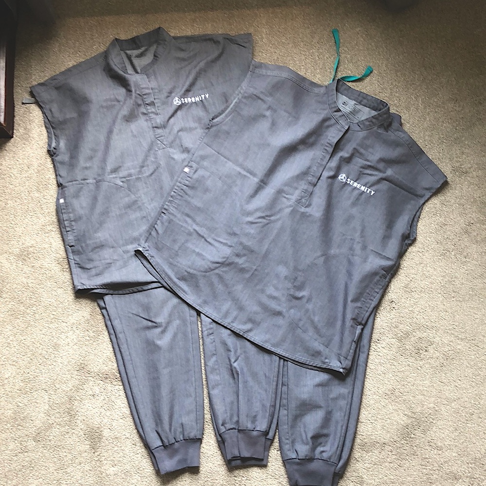 Figs Bundle In Graphite Includes 3 Zamora Joggers… - image 1